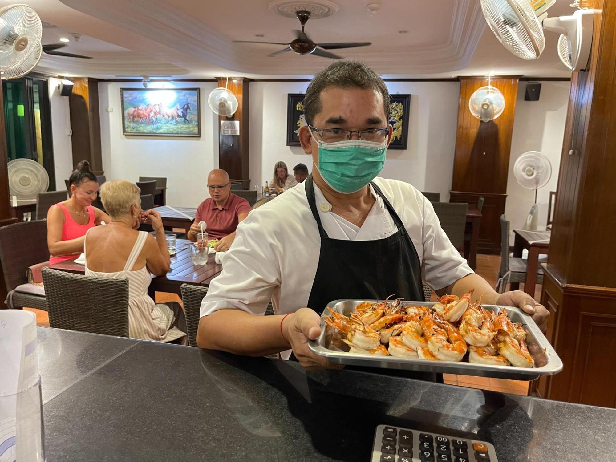 Surin Bay Inn Экстерьер фото